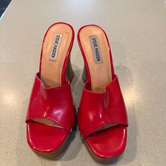 Steve Madden Red Sandals - Picture 2 of 4